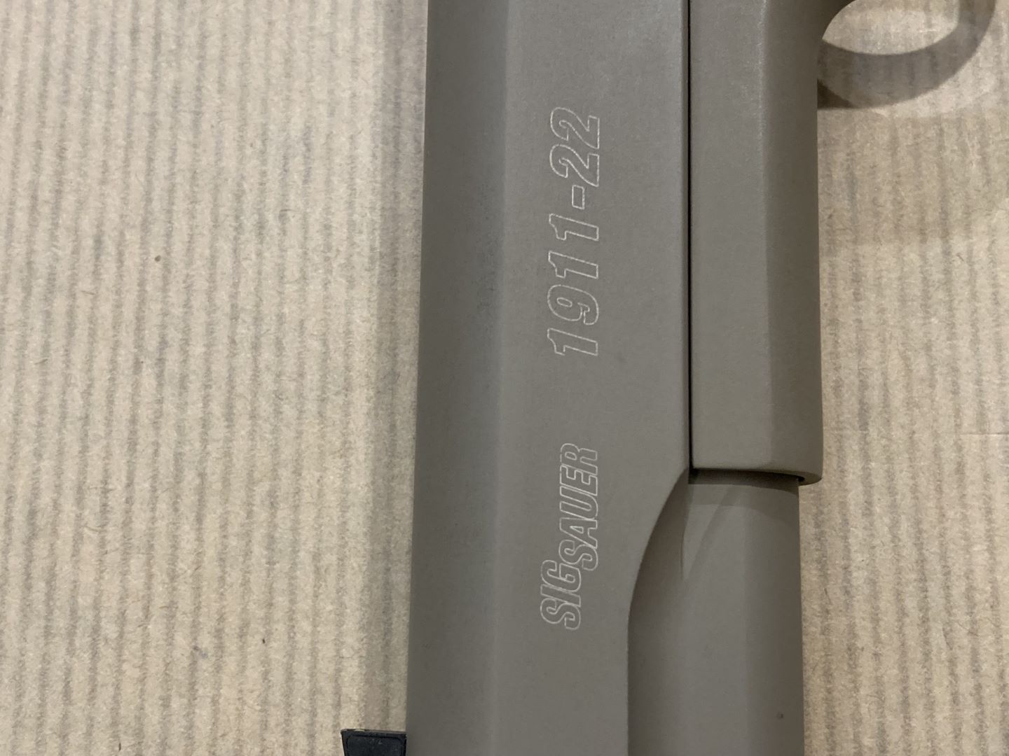 pistolet Sig Sauer mod. 1911/22 couleur sable calibre 22 lr. pistolet Sig Sauer mod. 1911/22 couleur sable calibre 22 lr. – Image 7