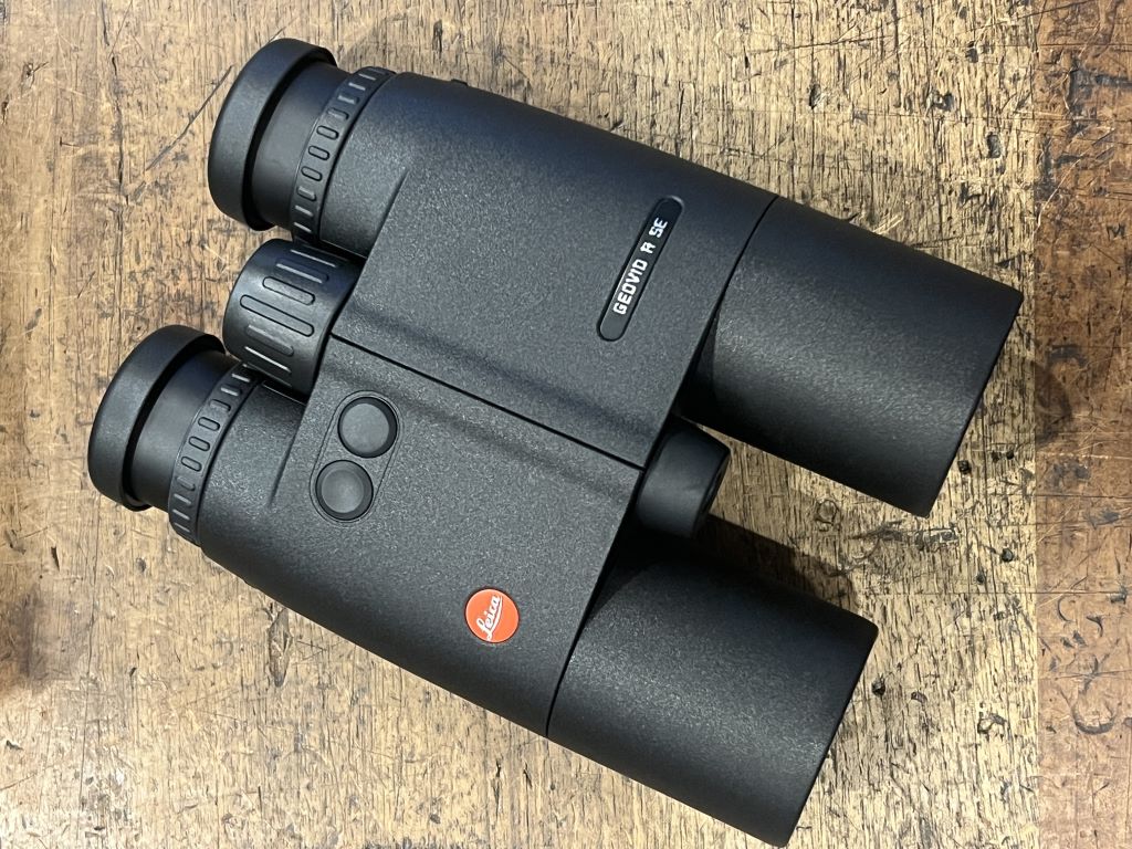 paire de jumelles LEICA GEOVID R SE 10 x 42 mod. 40826 paire de jumelles LEICA GEOVID R SE 10 x 42 mod. 40826