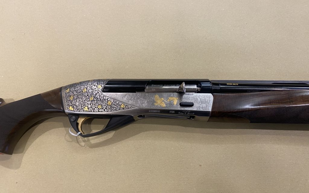FUSIL BENELLI RAFFAELLO EDITION LIMITE BEST ADVANCE NUMEROTE 433/500 20/76 70 cm CI BOIS GR 4 FUSIL BENELLI RAFFAELLO EDITION LIMITE BEST ADVANCE NUMEROTE 433/500 20/76 70 cm CI BOIS GR 4 – Image 12