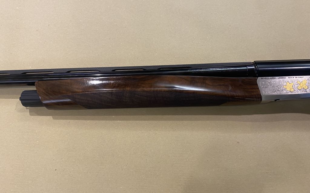 FUSIL BENELLI RAFFAELLO EDITION LIMITE BEST ADVANCE NUMEROTE 433/500 20/76 70 cm CI BOIS GR 4 FUSIL BENELLI RAFFAELLO EDITION LIMITE BEST ADVANCE NUMEROTE 433/500 20/76 70 cm CI BOIS GR 4 – Image 3
